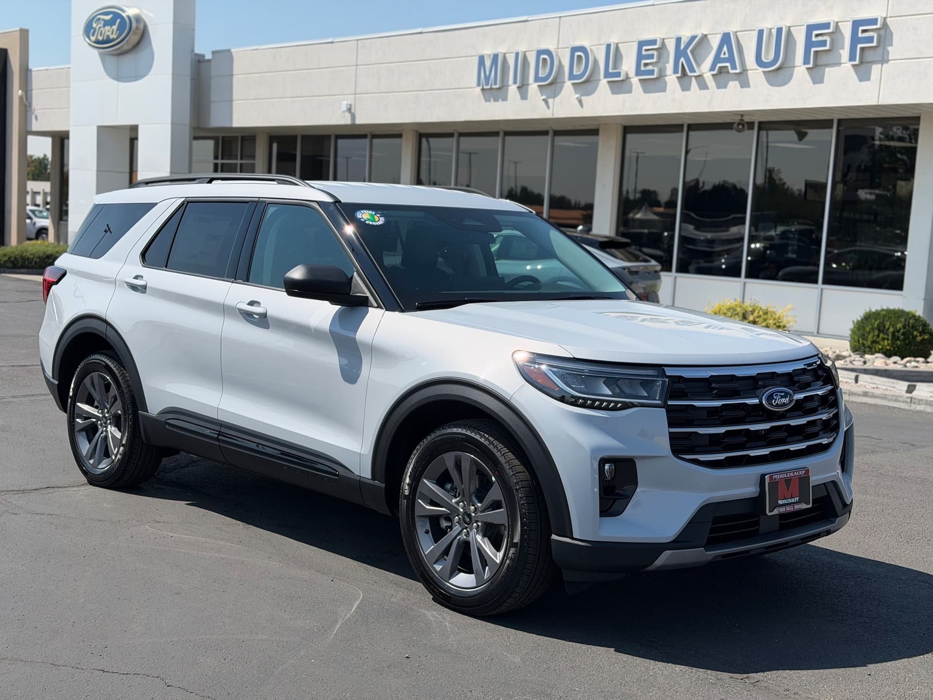 2026 Ford Explorer Active — photo 1 of 38