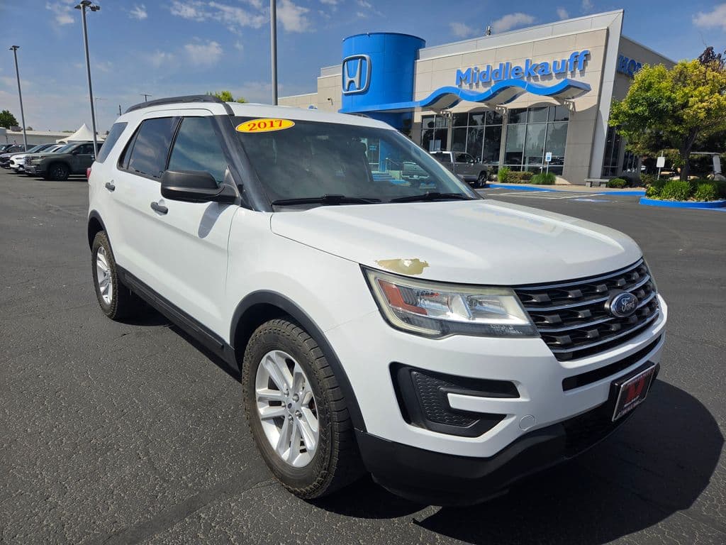 2017 Ford Explorer Base — photo 1 of 43