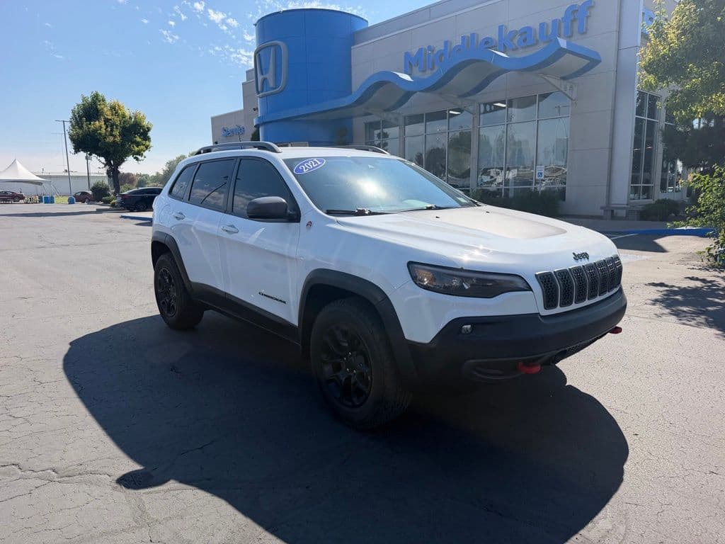2021 Jeep Cherokee Trailhawk — photo 1 of 21