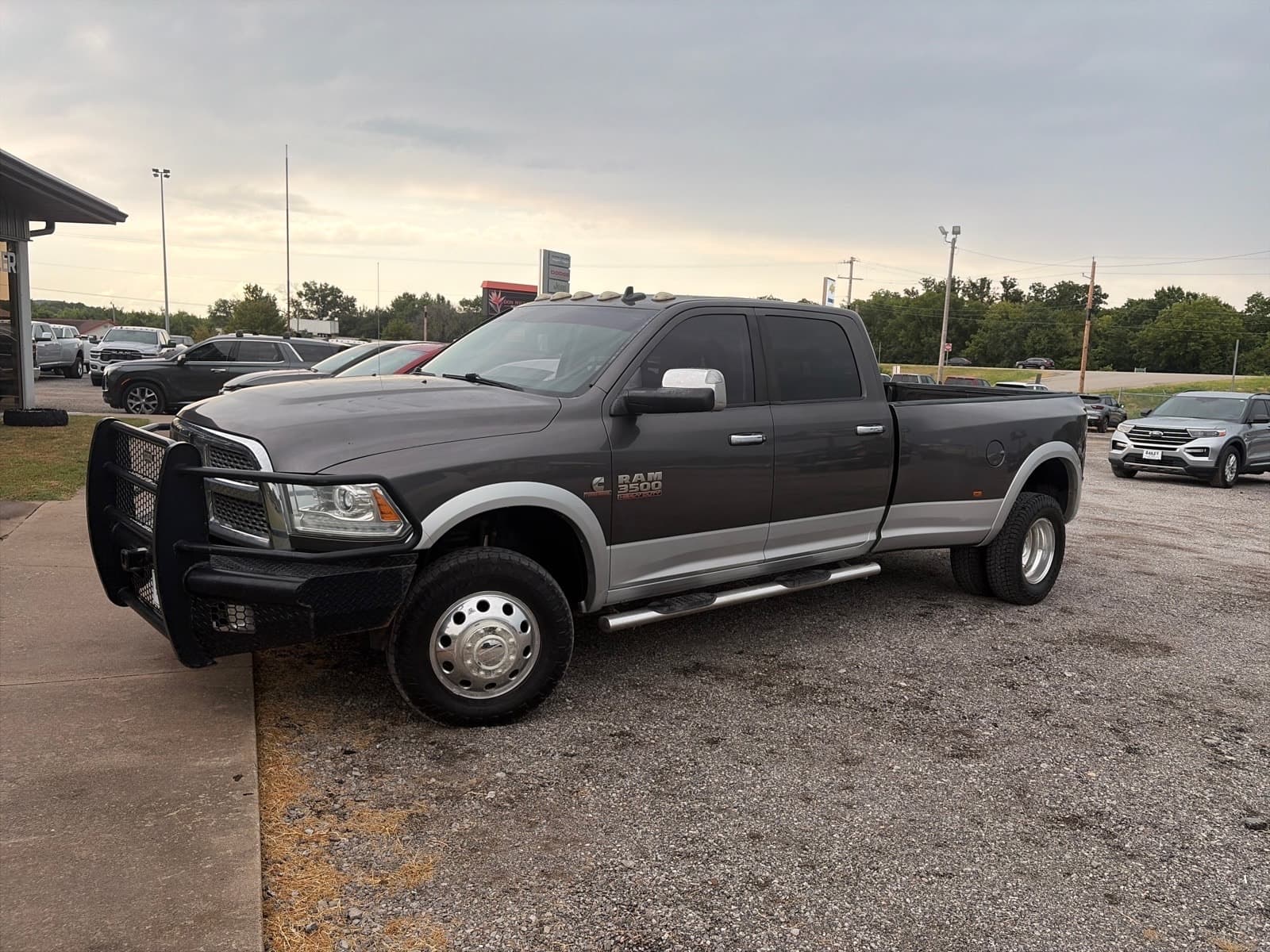 2014 RAM 3500 Laramie — photo 1 of 6