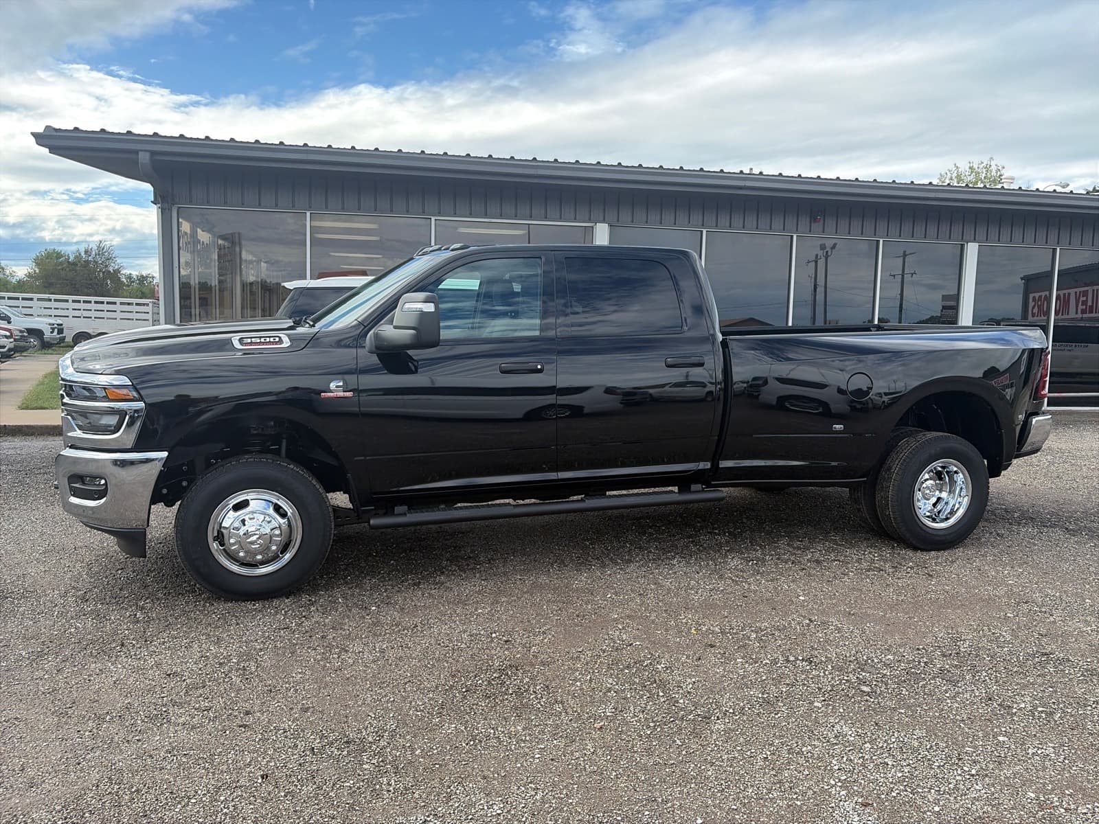 2027 RAM 3500 Tradesman — photo 1 of 16