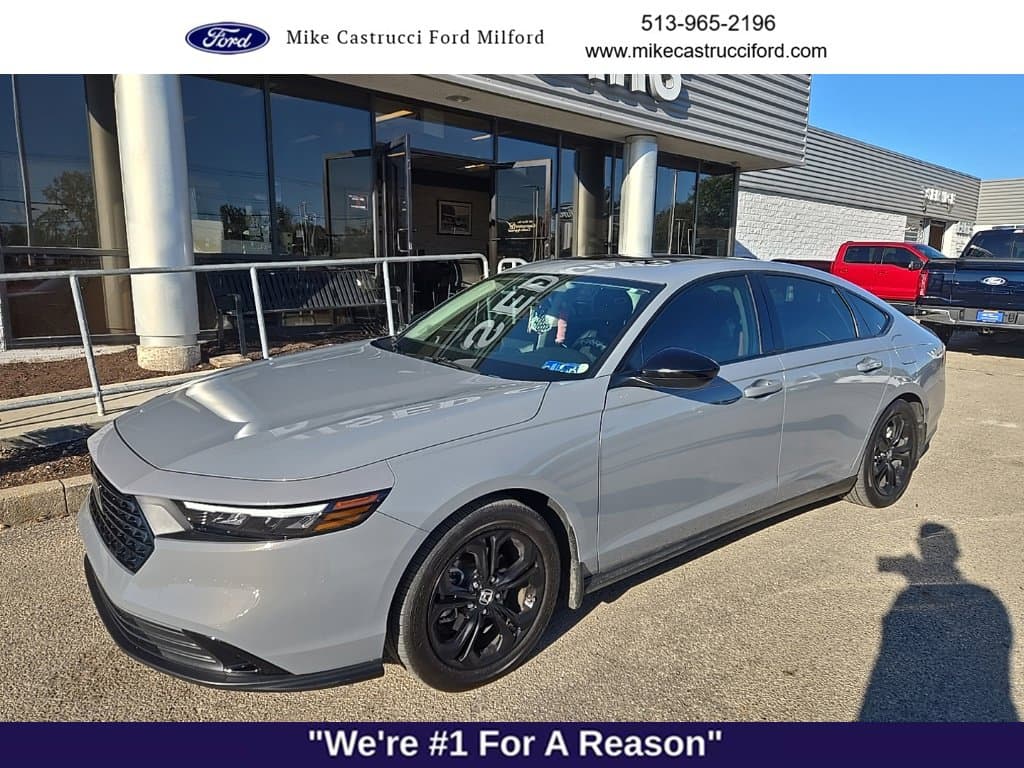 2025 Honda Accord Sedan SE — photo 1 of 10