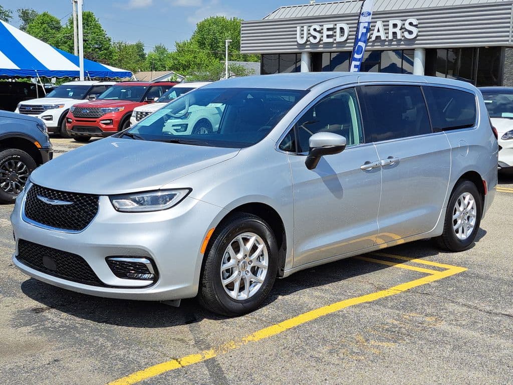 Foto de 2023 Chrysler Pacifica Touring L