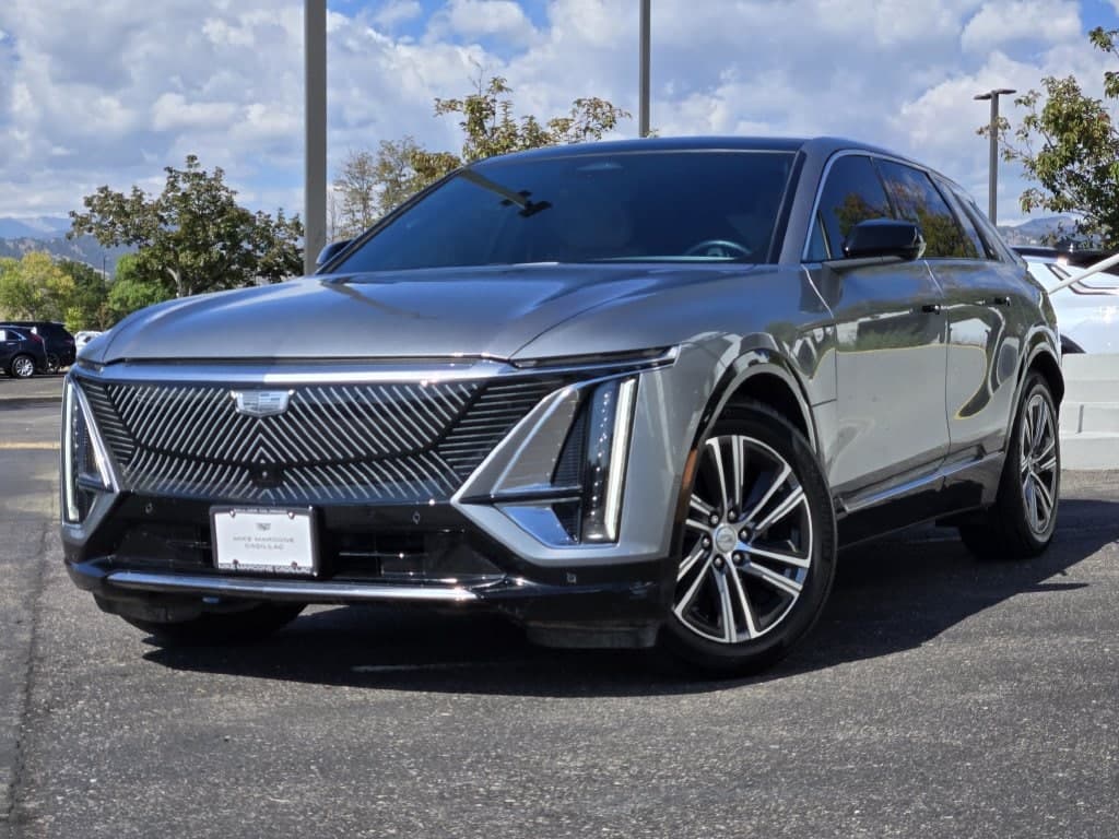 2024 Cadillac LYRIQ Luxury — photo 1 of 21