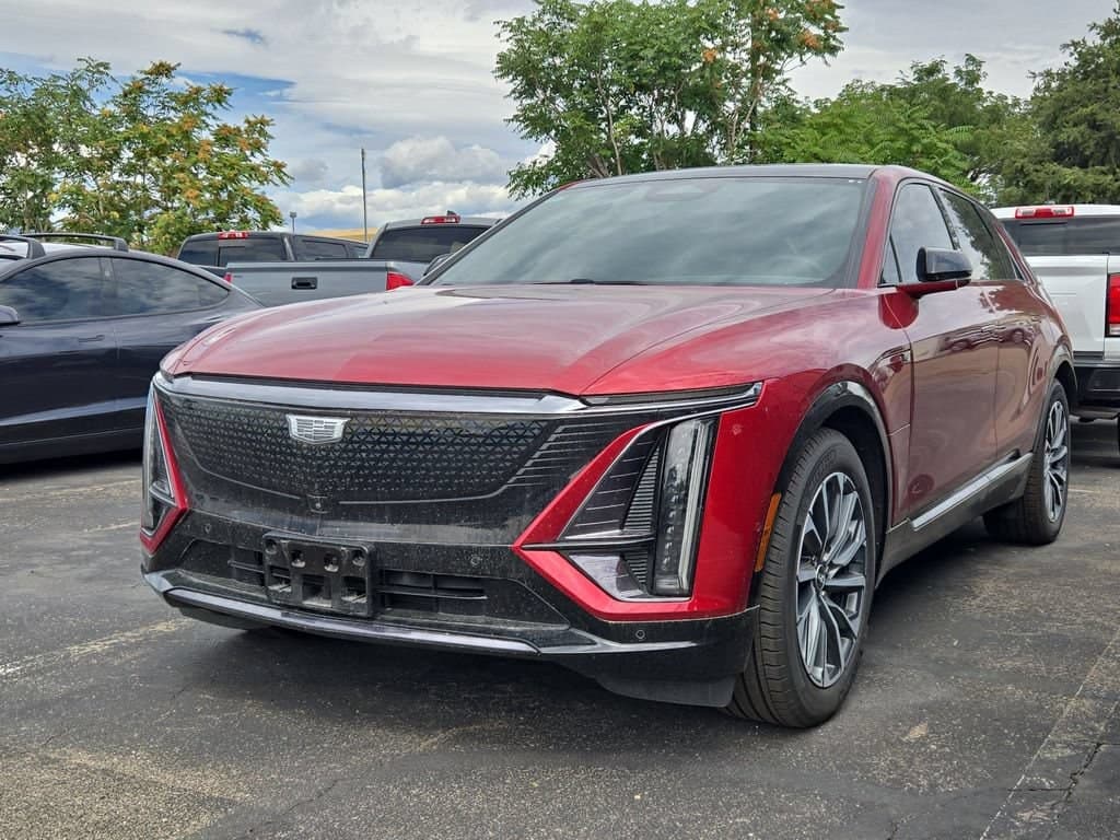 2024 Cadillac LYRIQ Sport — photo 1 of 6