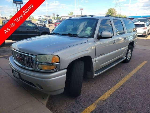 2004 GMC Yukon XL Denali Base — photo 1 of 20