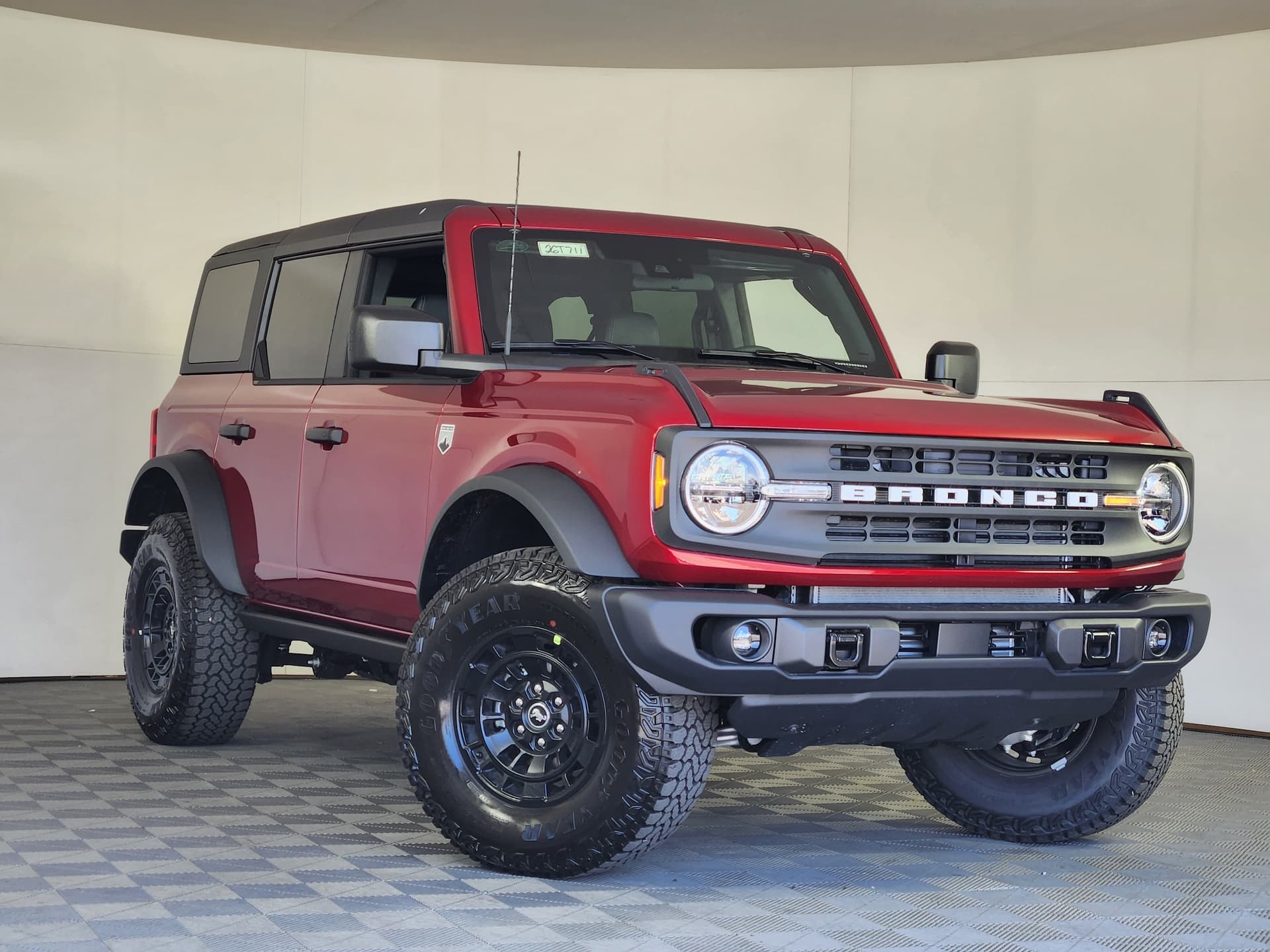 2026 Ford Bronco Big Bend — photo 1 of 34