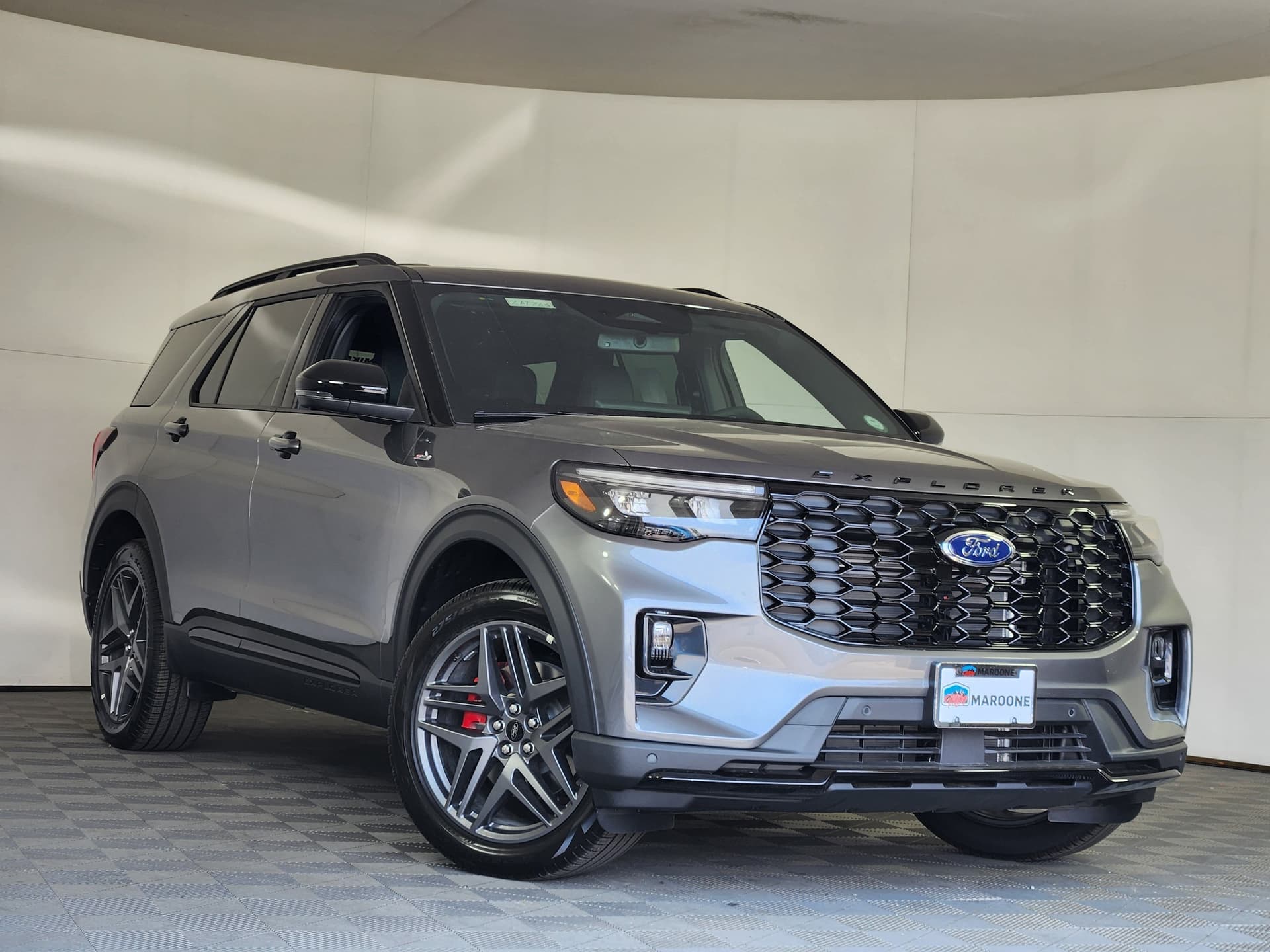 2026 Ford Explorer ST-Line — photo 1 of 34