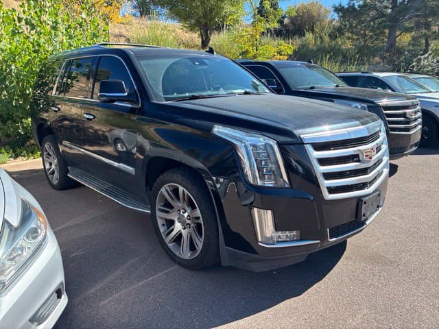 2015 Cadillac Escalade Luxury — photo 1 of 5