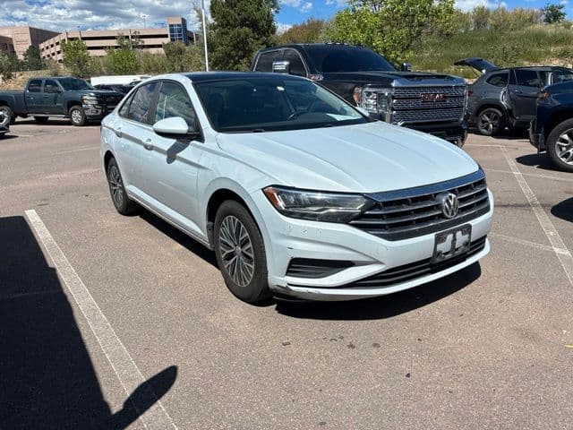 2019 Volkswagen Jetta SE — photo 1 of 5