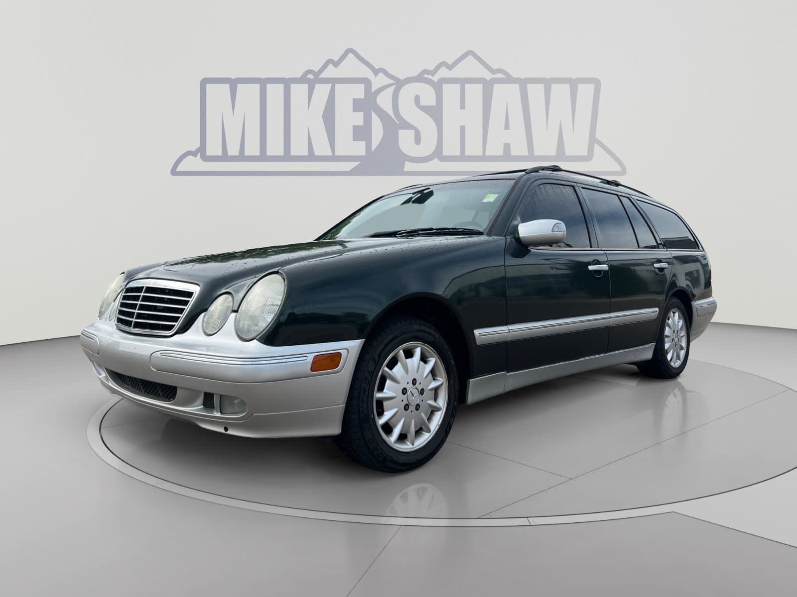 2002 Mercedes-Benz E-Class Base — photo 1 of 33