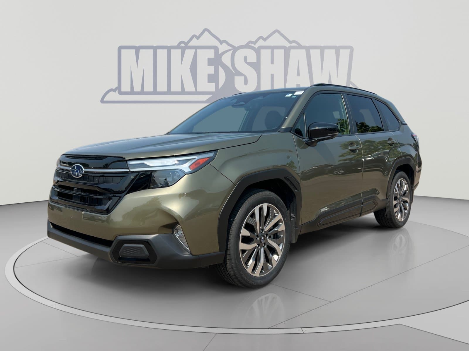 2025 Subaru Forester Touring — photo 1 of 34