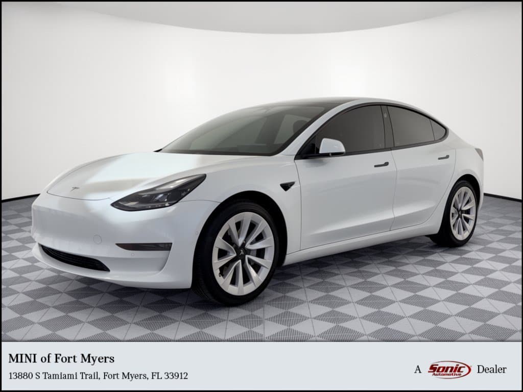 2022 Tesla Model 3 Base — photo 1 of 30