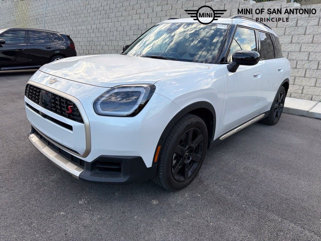 2026 Mini Countryman Base — photo 1 of 5