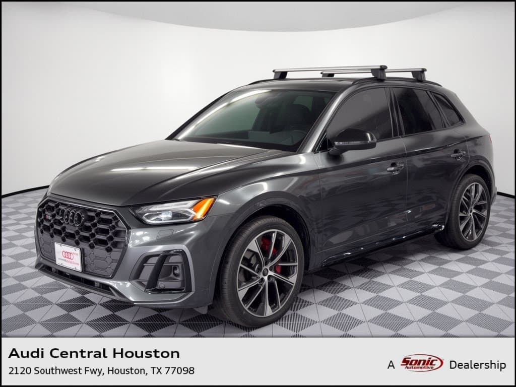 2021 Audi SQ5 Prestige — photo 1 of 31