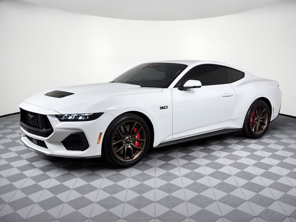 2025 Ford Mustang Base — photo 1 of 31