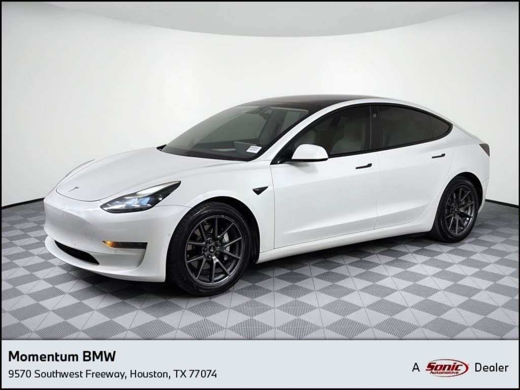 2021 Tesla Model 3 Standard Range Plus — photo 1 of 31