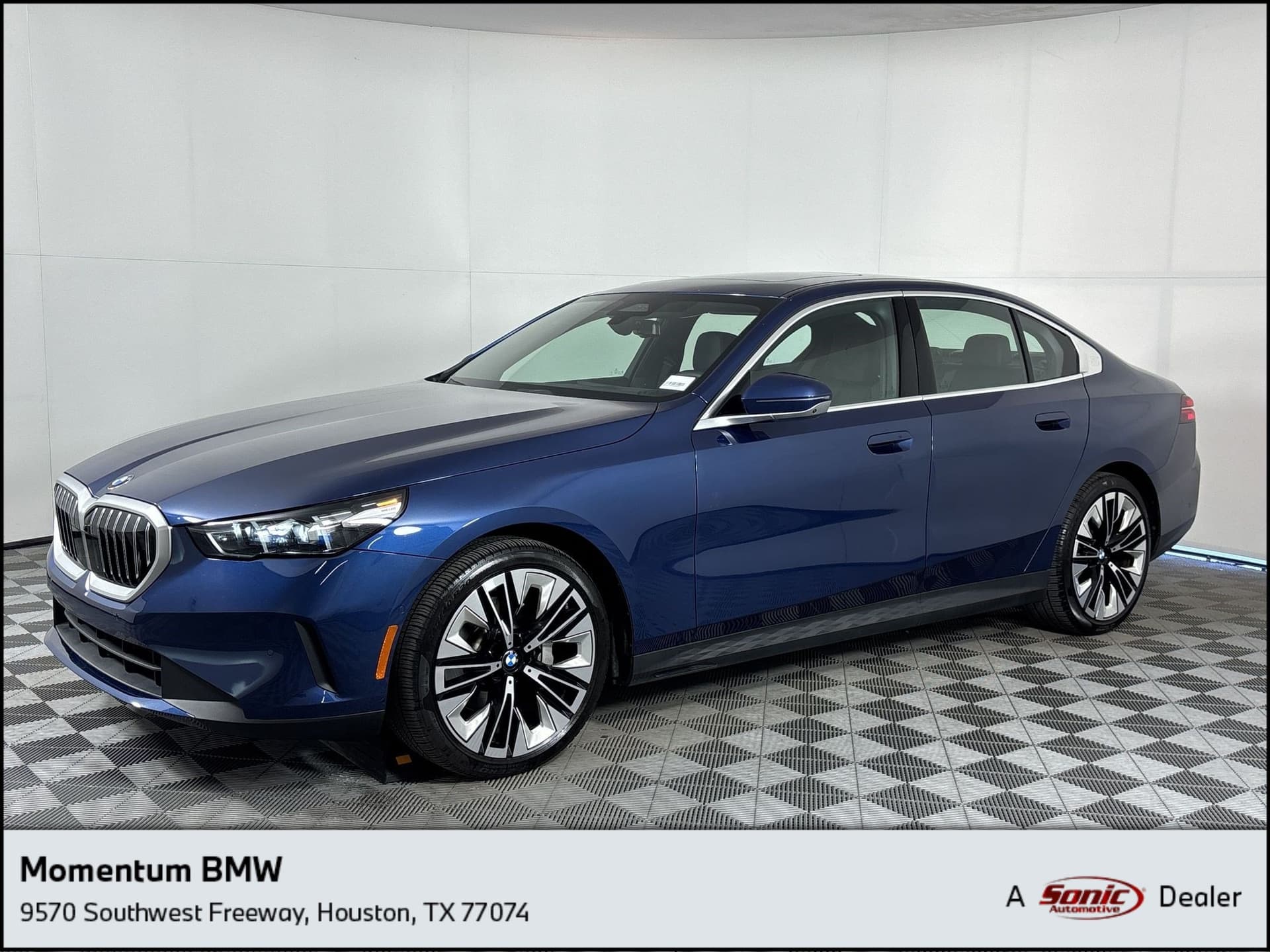 2026 BMW 530i Base — photo 1 of 31