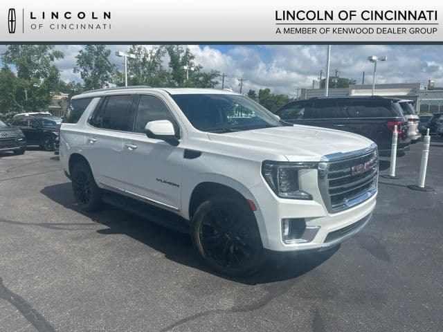 2023 GMC Yukon SLT — photo 1 of 13