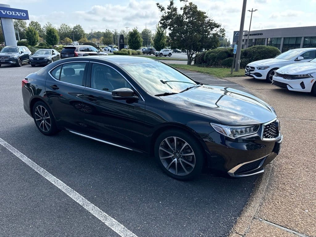 2018 Acura TLX Base — photo 1 of 9