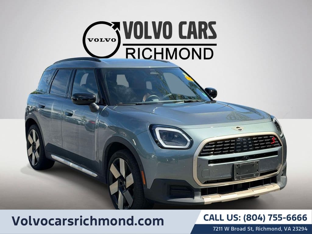 2025 Mini Countryman Base — photo 1 of 8