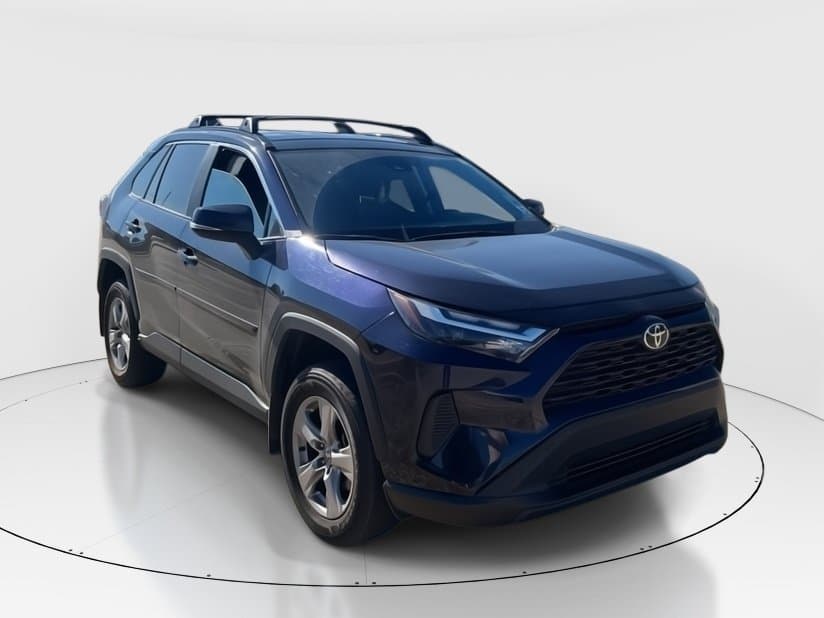 2025 Toyota RAV4 XLE — photo 1 of 5