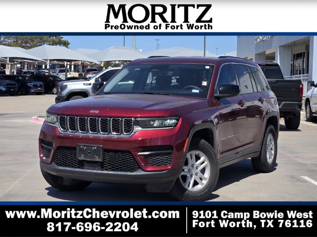 2023 Jeep Grand Cherokee Laredo — photo 1 of 4