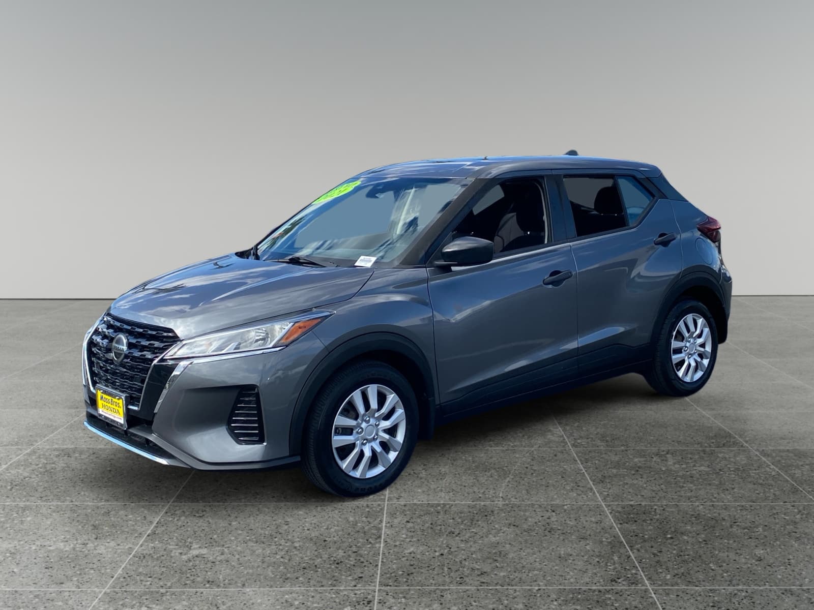 2021 Nissan Kicks S — photo 1 of 15