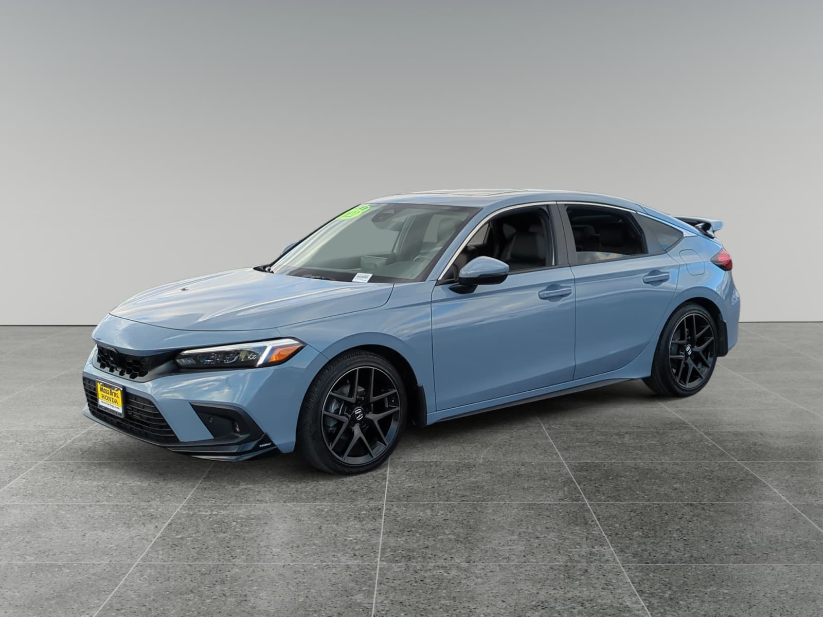 2022 Honda Civic Hatchback Sport Touring — photo 1 of 15