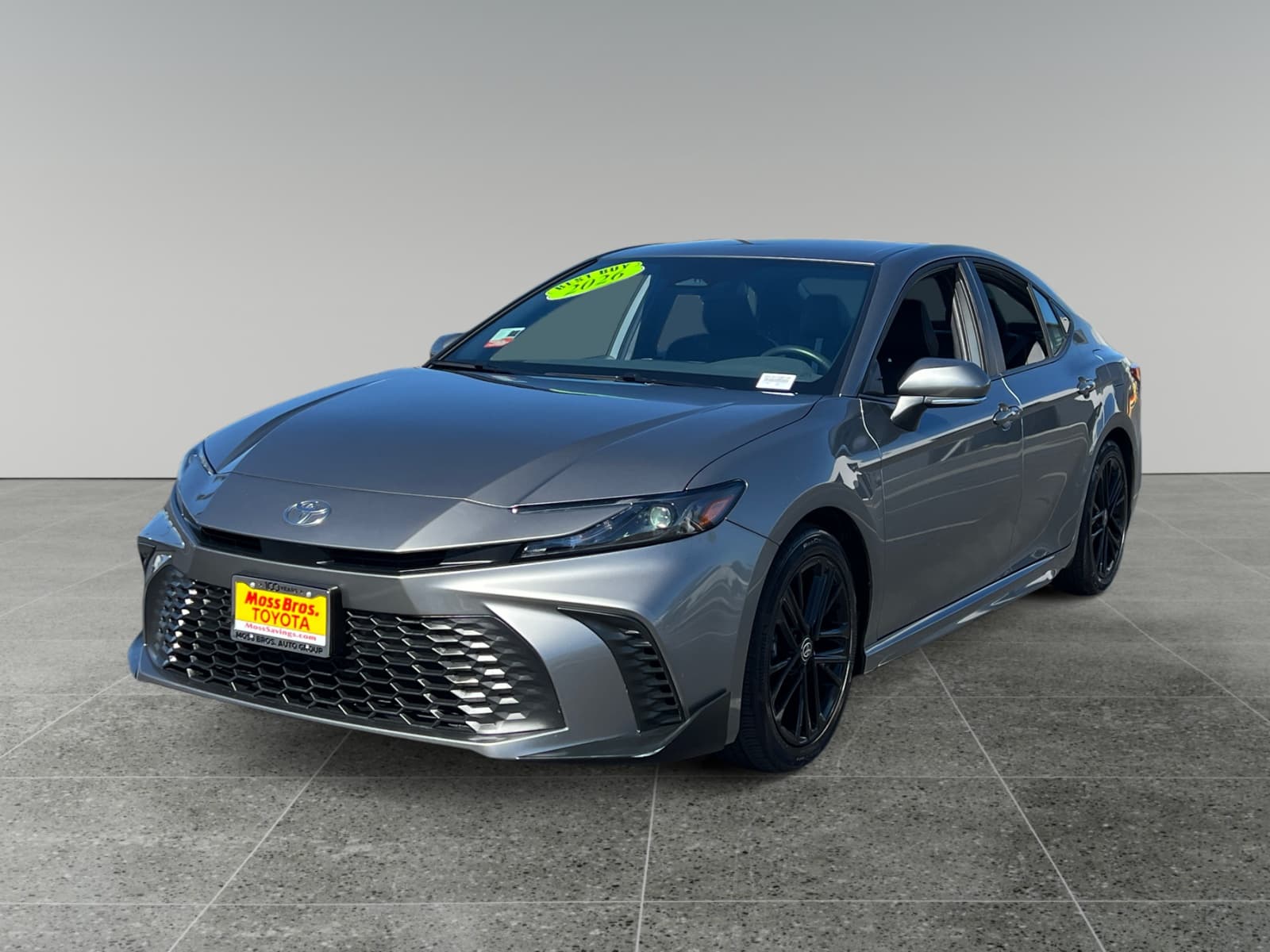 2026 Toyota Camry SE — photo 1 of 15