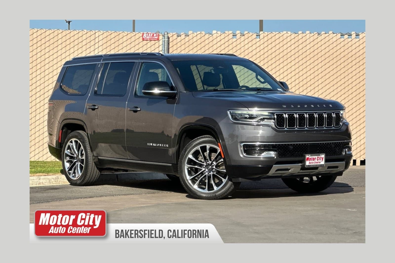 2023 Jeep Wagoneer Series III — photo 1 of 30