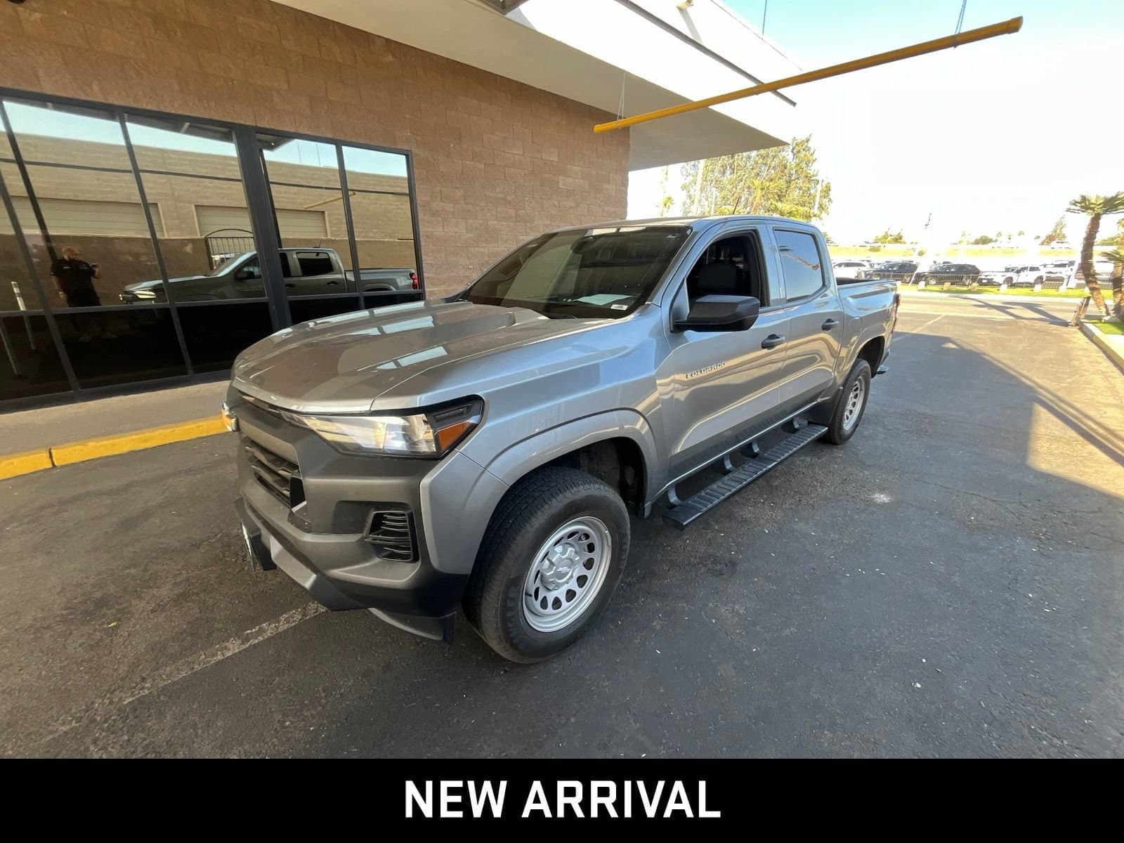 2024 Chevrolet Colorado 2WD Work Truck — photo 1 of 6