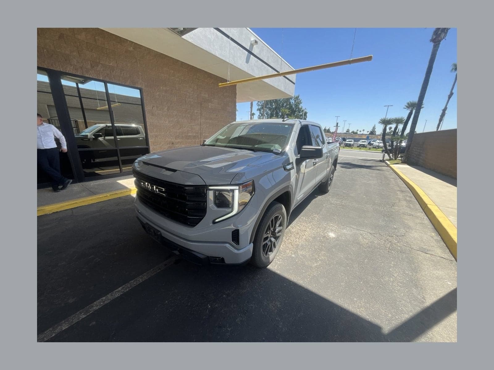 2024 GMC Sierra 1500 Elevation — photo 1 of 17