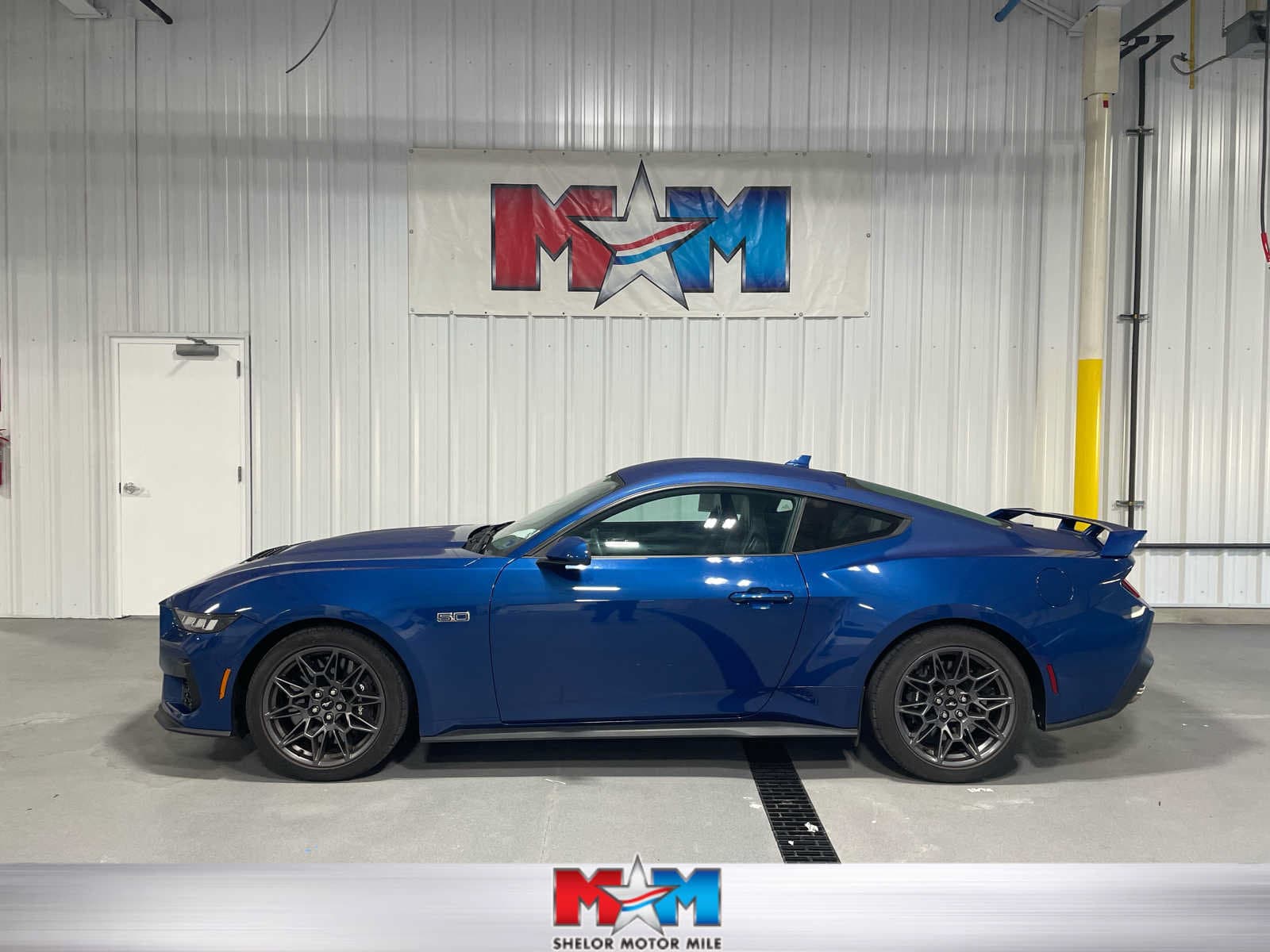 2024 Ford Mustang GT Premium — photo 1 of 8
