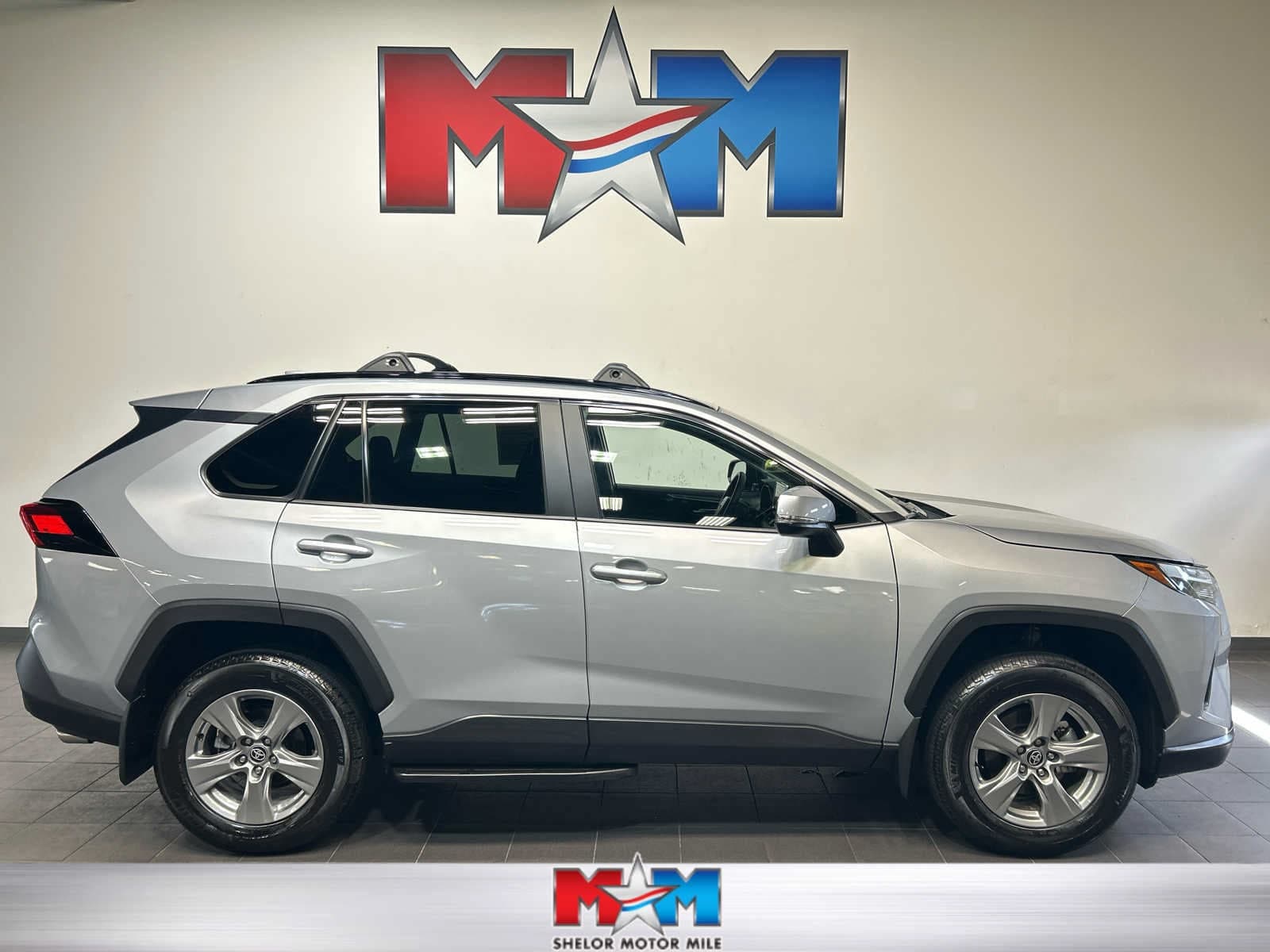 2025 Toyota RAV4 XLE — photo 1 of 11