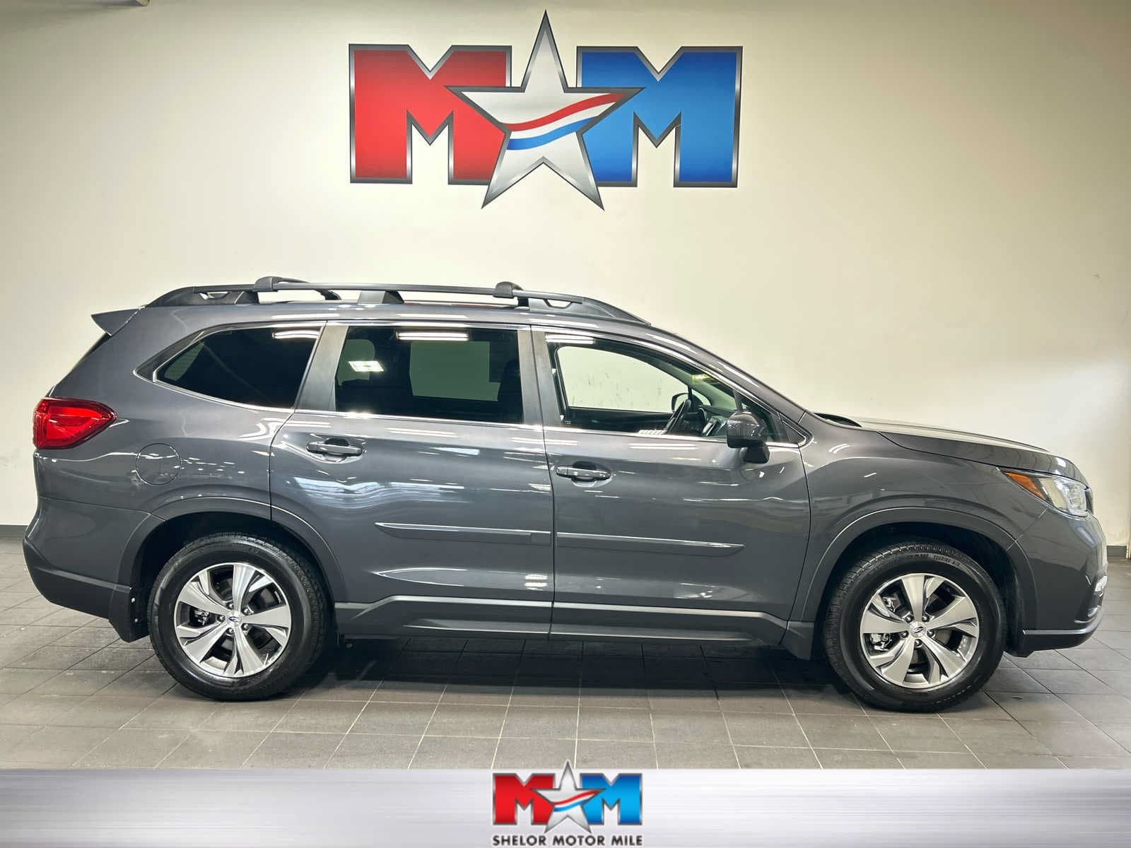 2021 Subaru Ascent Premium — photo 1 of 11