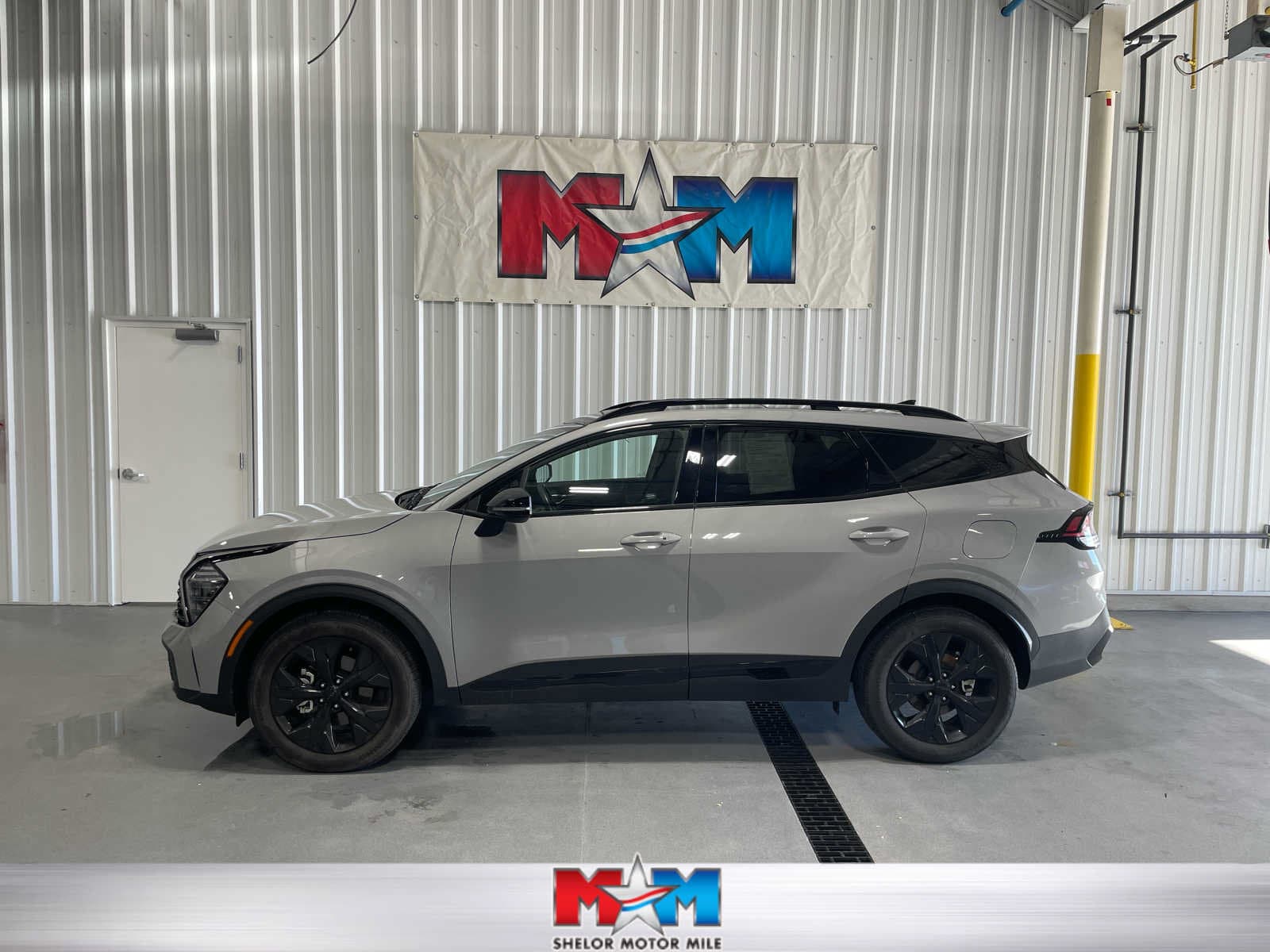 2025 Kia Sportage X-Line — photo 1 of 8