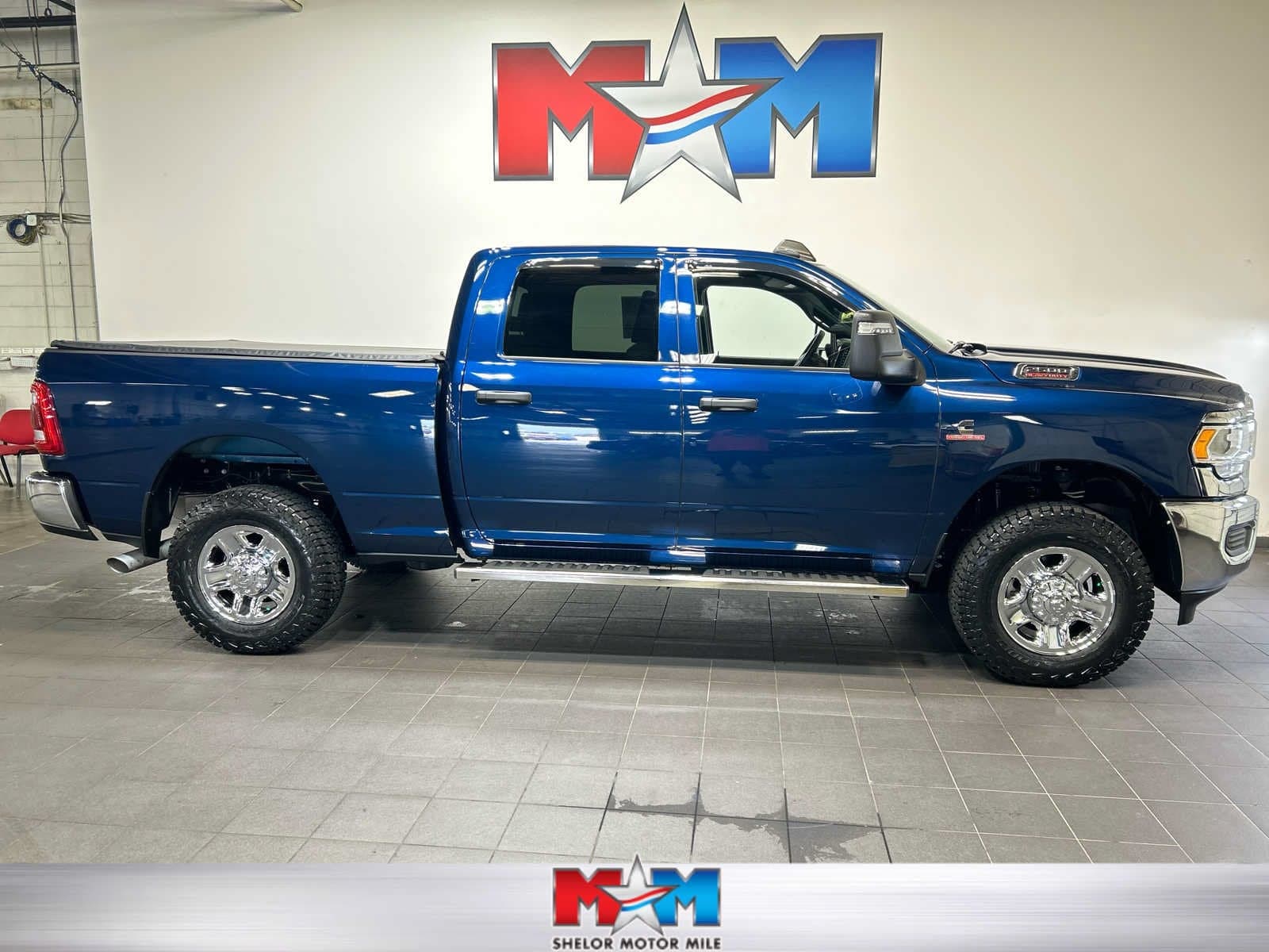 2024 RAM 2500 Tradesman — photo 1 of 10