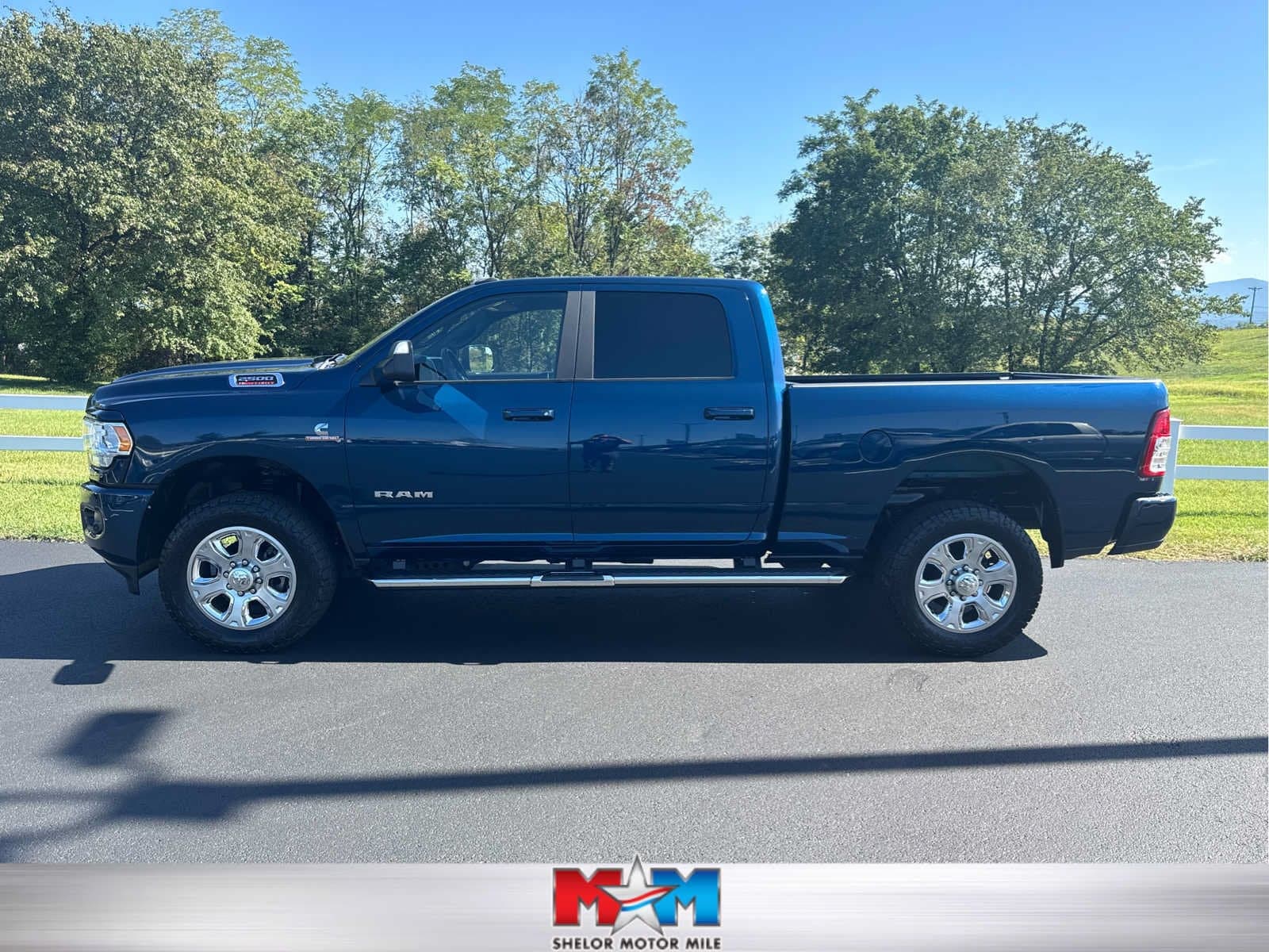 2022 RAM 2500 Big Horn — photo 1 of 12