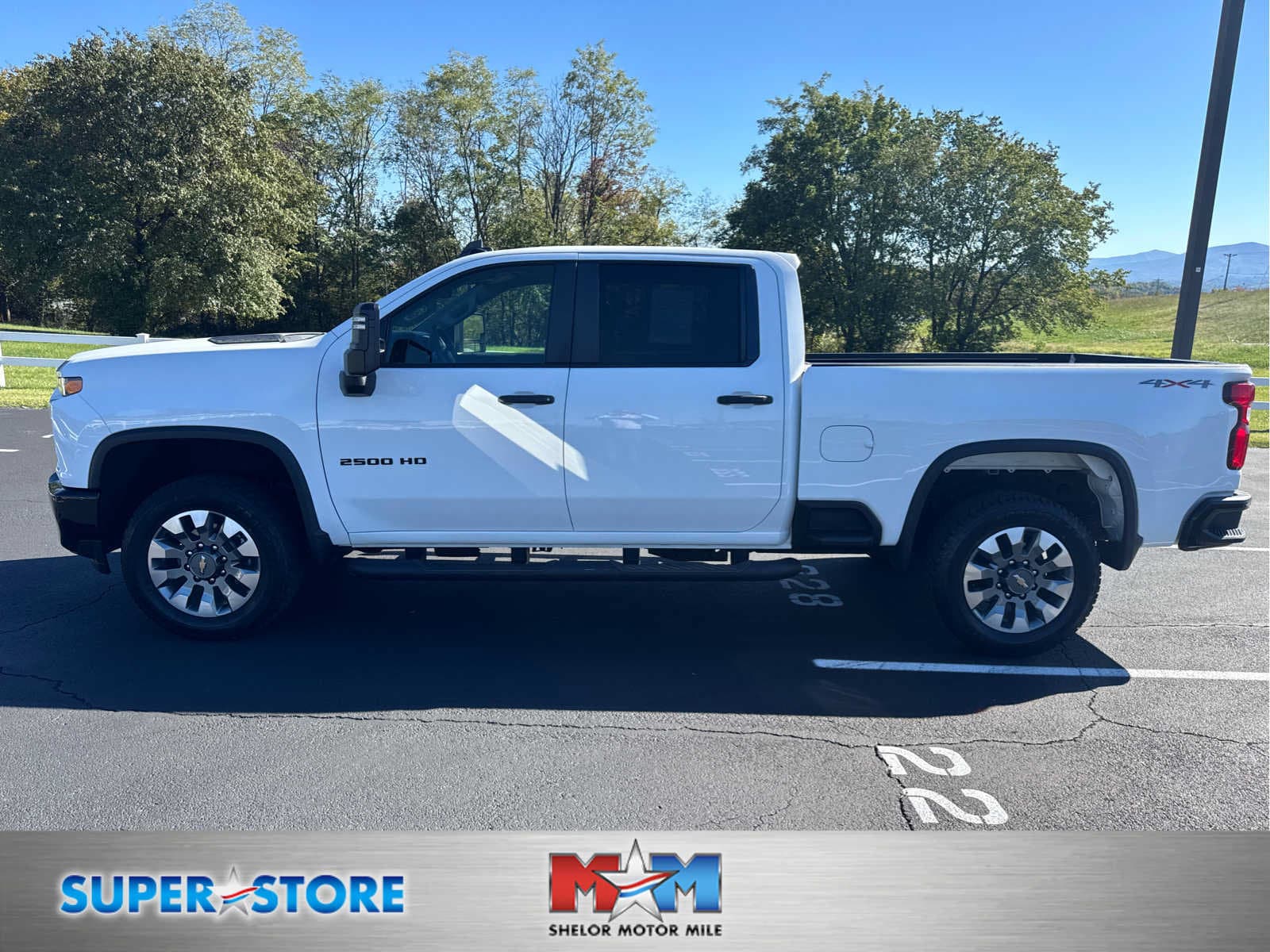 2021 Chevrolet Silverado 2500HD Custom — photo 1 of 30