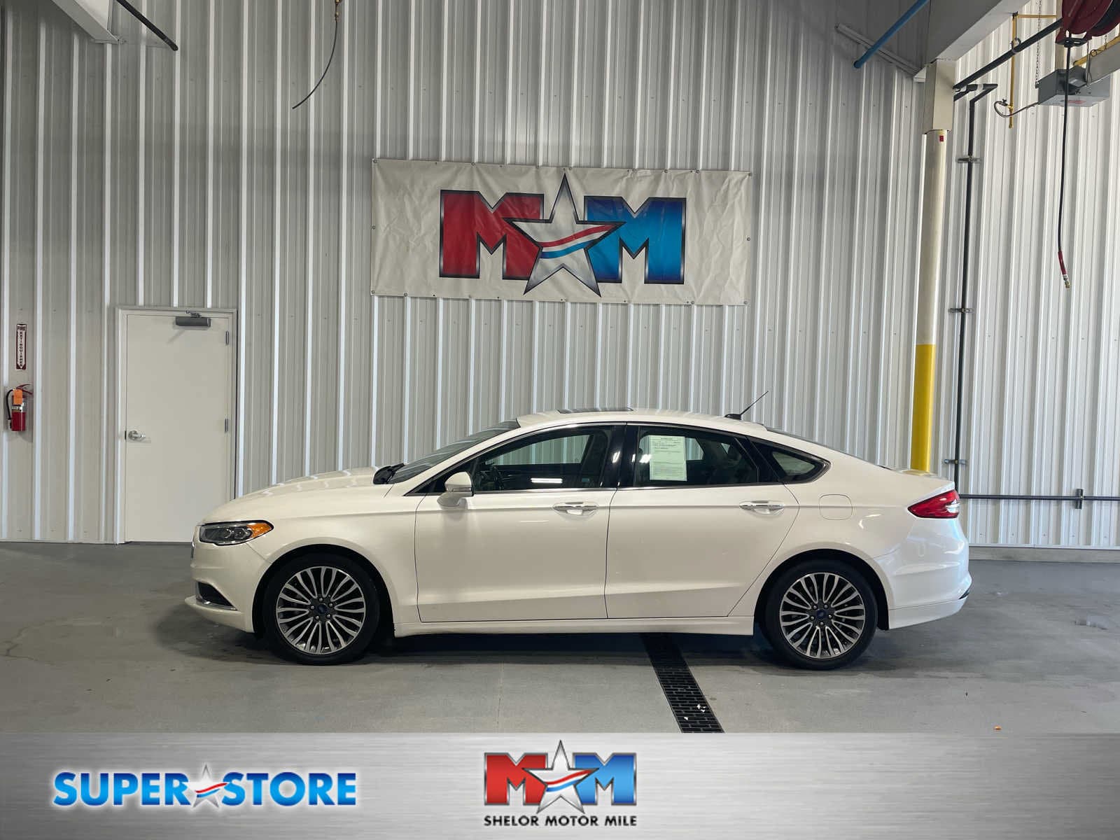 2018 Ford Fusion SE — photo 1 of 8