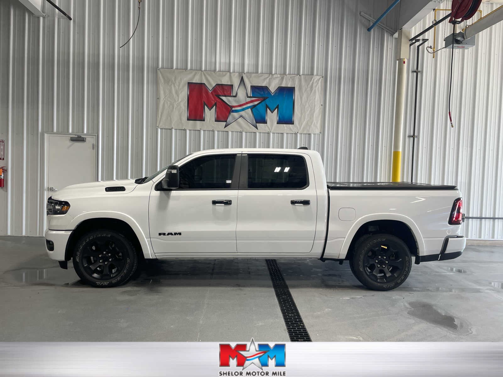 2025 RAM 1500 Big Horn — photo 1 of 8