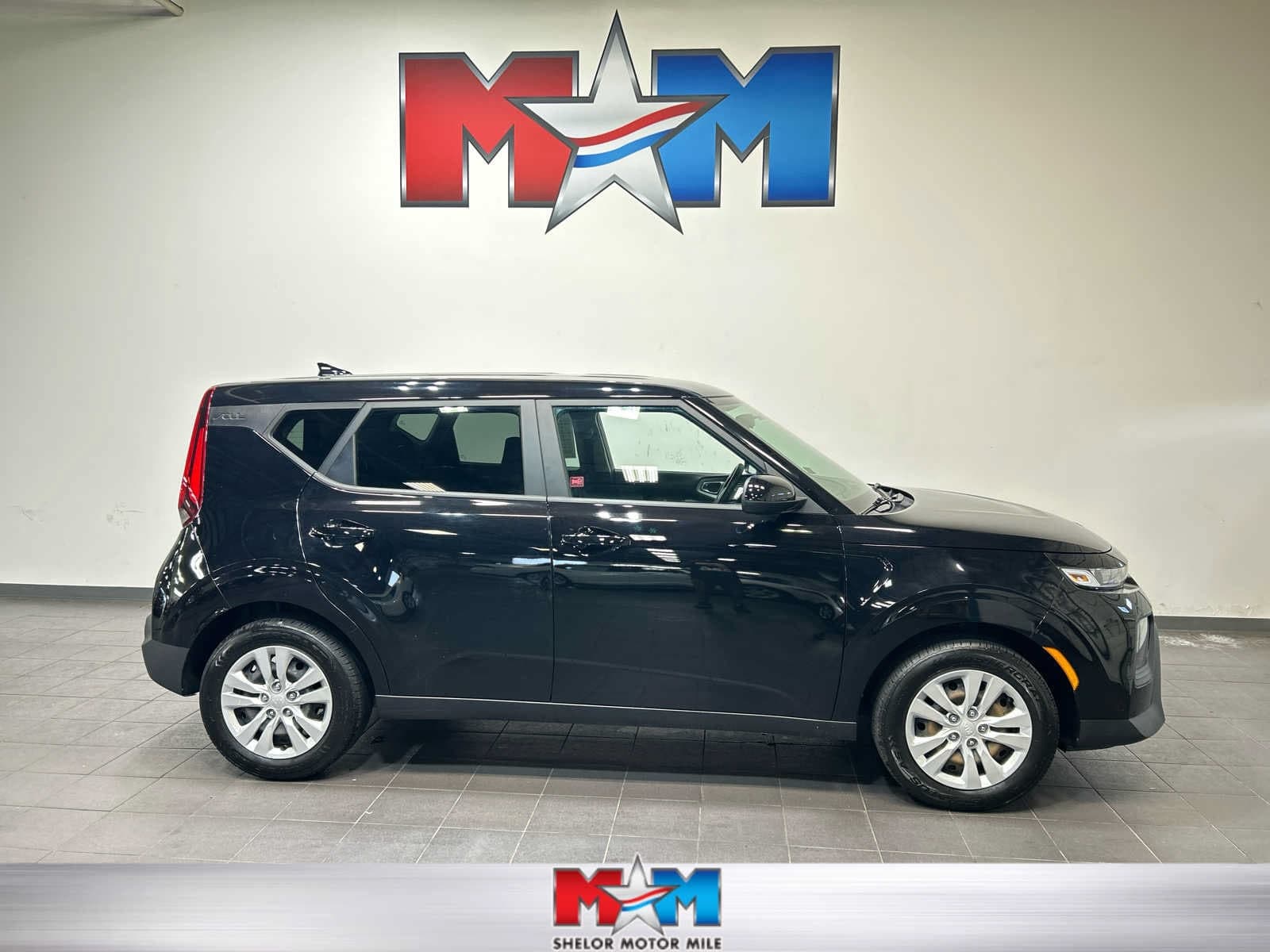 2021 Kia Soul LX — photo 1 of 10