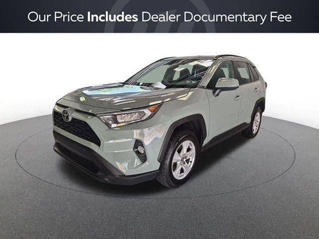 2021 Toyota RAV4 XLE — photo 1 of 26