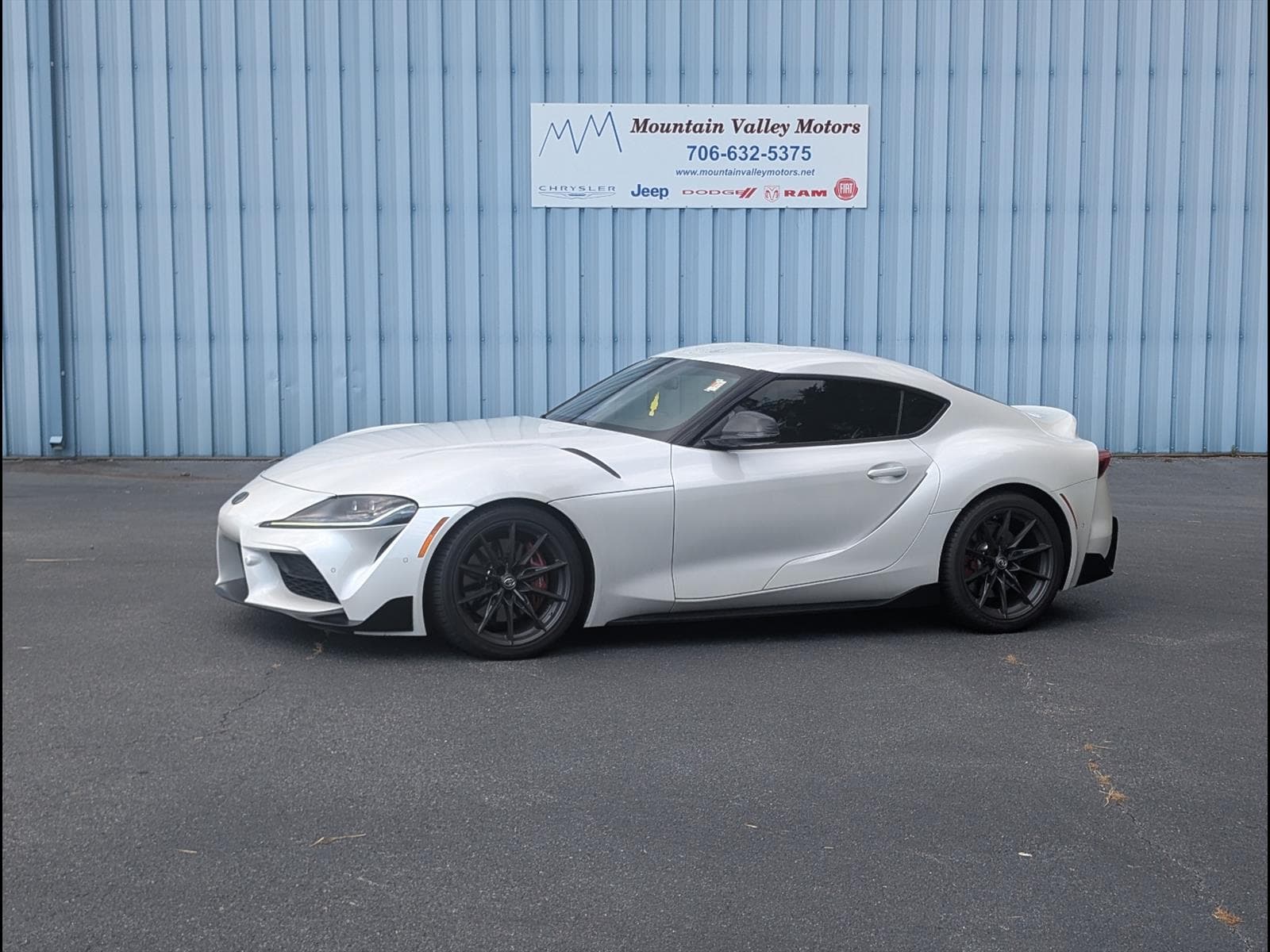 2023 Toyota GR Supra 3.0 — photo 1 of 22