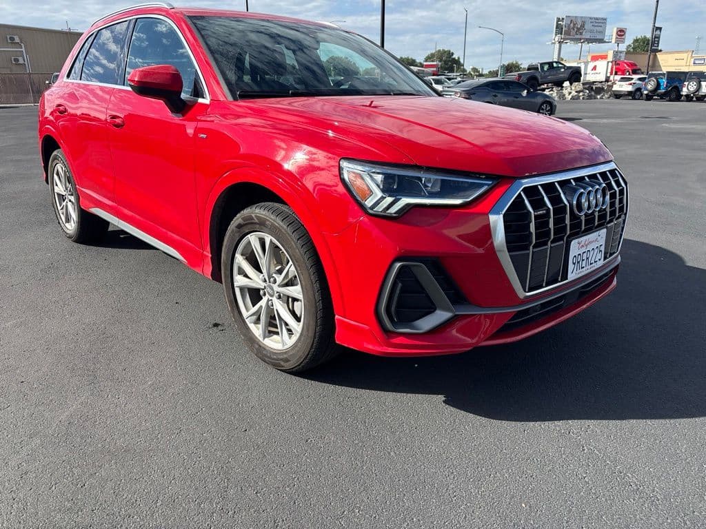 2025 Audi Q3 S line Premium — photo 1 of 12