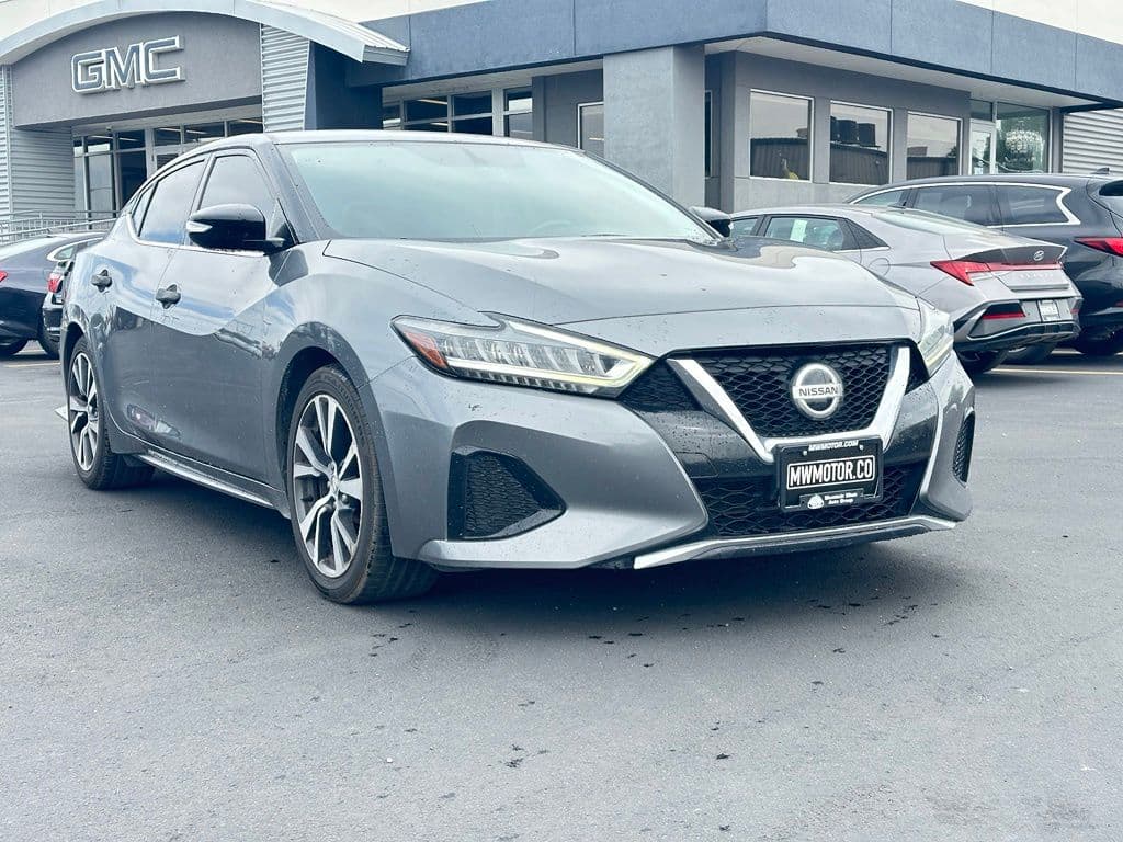 2019 Nissan Maxima SV — photo 1 of 32