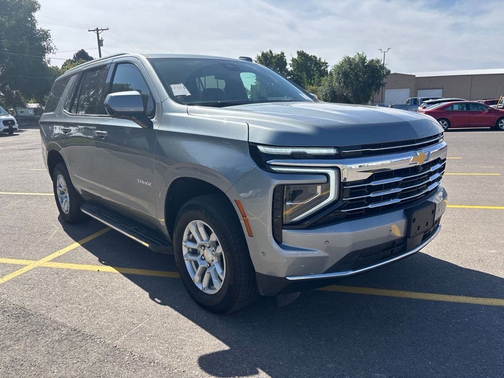 2025 Chevrolet Tahoe LT — photo 1 of 12