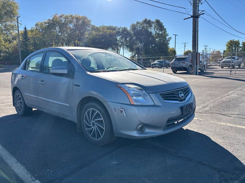 2012 Nissan Sentra 2.0 S — photo 1 of 12