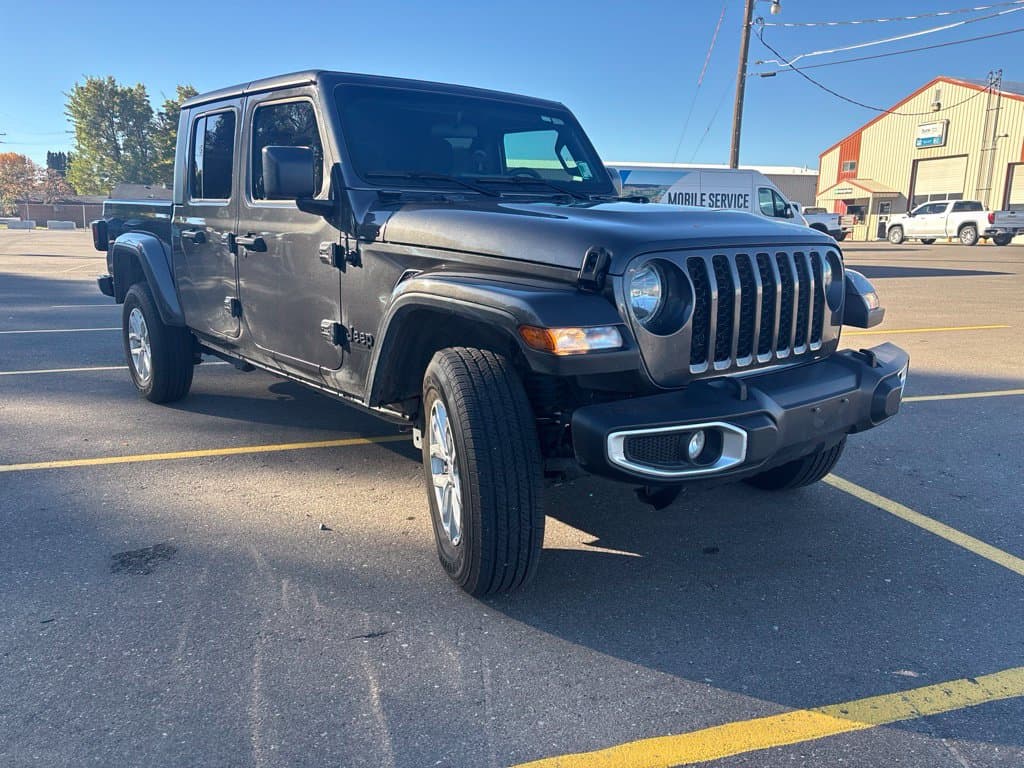 2023 Jeep Gladiator Sport — photo 1 of 12